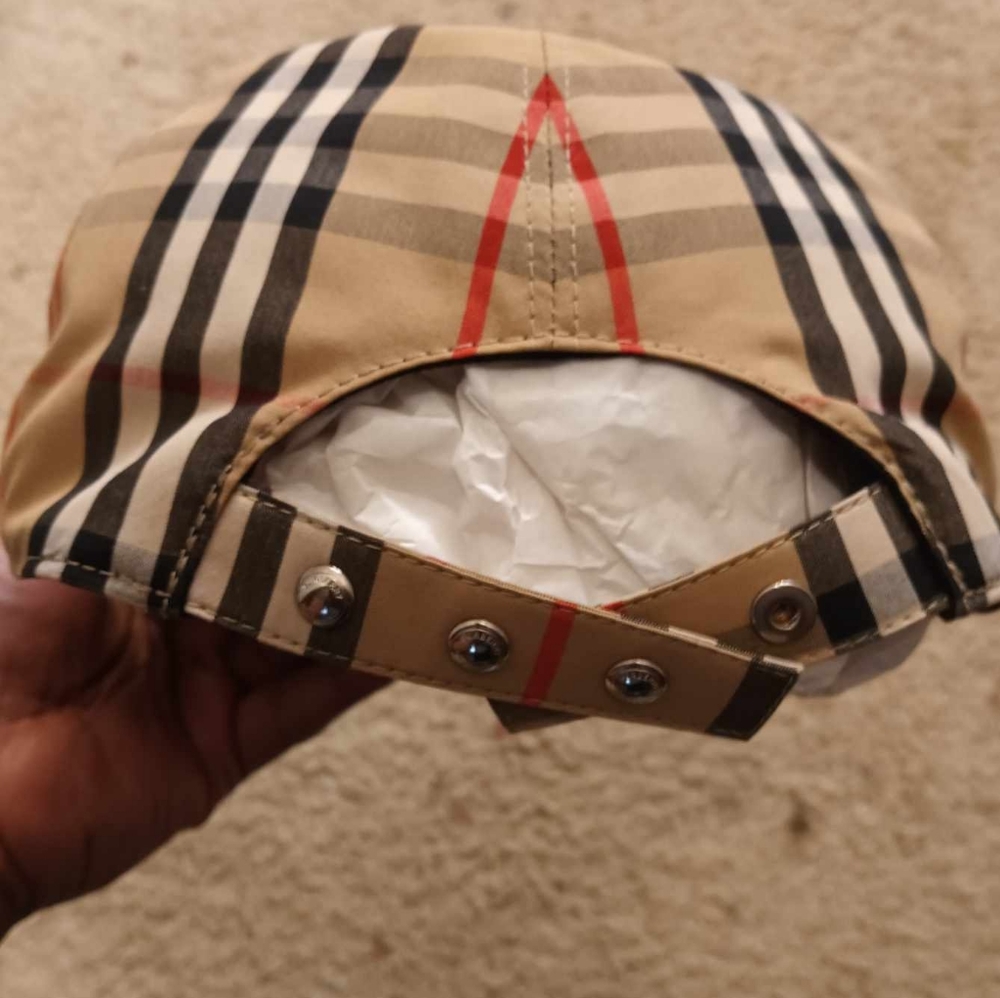 Men's Burberry Hat - Picture 2 of 3